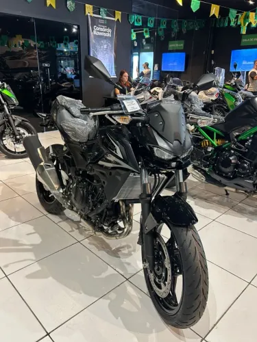 KAWASAKI Z500 0KM - GRUPO TOKYO MOTOS