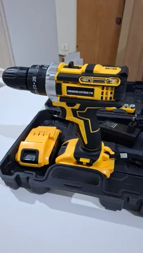 Parafusadeira e furadeira com duas baterias 21V potente 