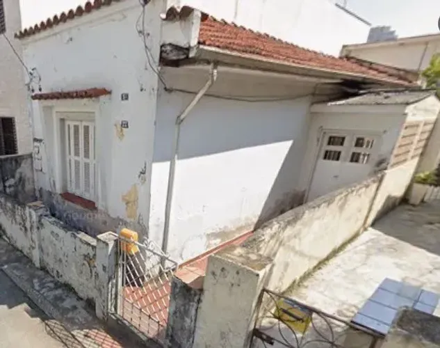 Terreno com uma casa antiga na Mooca em rua sem saída!