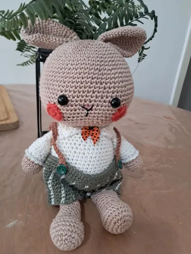 Coelhinho Charmoso em Amigurumi