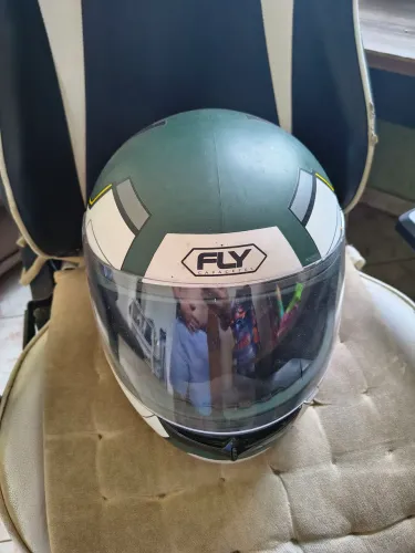 Capacete fly verde N 56 semi novo
