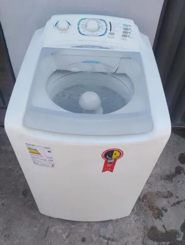 Vendo máquina de lavar Eletrolux 10k conservado 6 meses de garantia