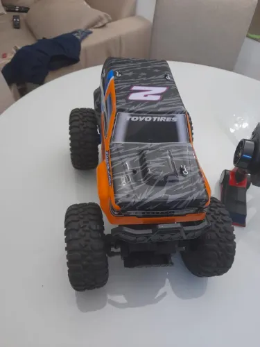 Carrinho de controle remoto Monster Trucks Maisto Tech R/C Rockzilla II