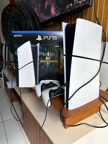 Ps5 1TB dois controles