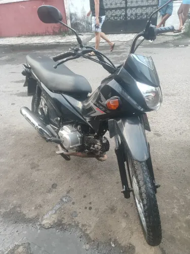 Vendo pop 110i ES , 10.500 pra vender logo.