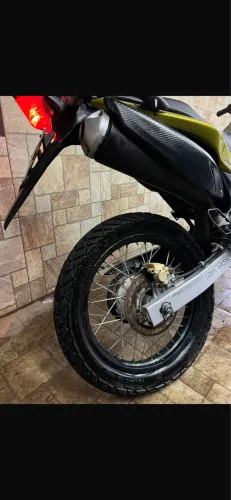 Vendo xre 012 , zero multas em meu nome