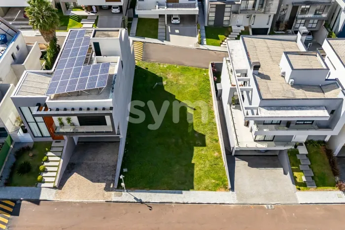 Terreno á venda 300m² -Cond. Royal St. Felicidade