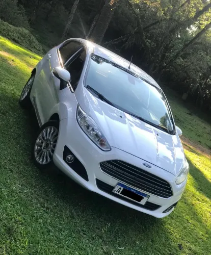 Ford Fiesta Titanium 1.6 16V Flex Mec. 2015