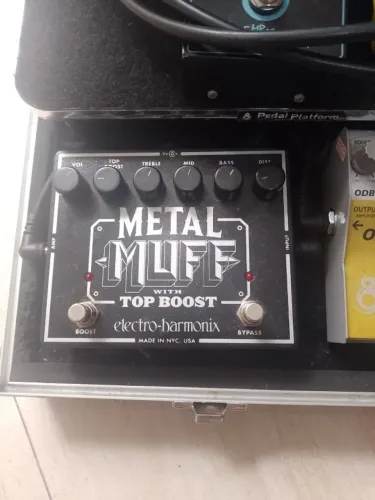 Pedal guitarra Metal Muff com Booster