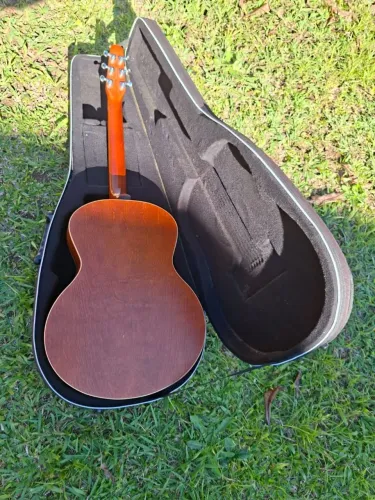 Vende-se violão profissional Seagull Entourage Mini Jumbo Rustic