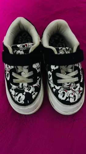 Tênis mickey zara