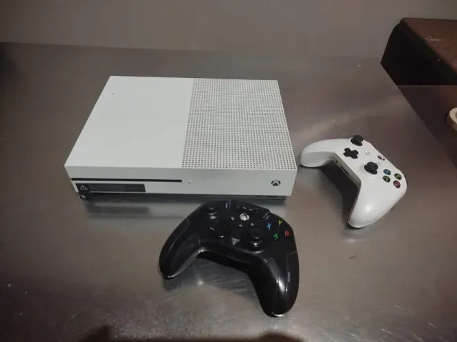 Xbox One S 1 TB ( terabyte ) de espaço