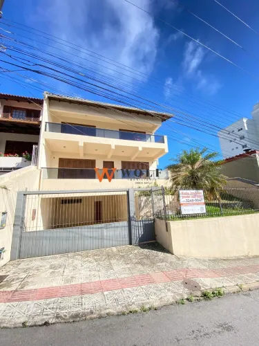 Casa com VIABILIDADE RESIDENCIAL E COMERCIAL (12 pavimentos) na Rua Afonso Pena, Estreito