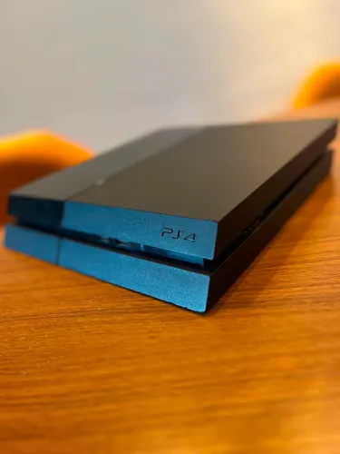 PlayStation 4 Fat 500gb com 6 jogos