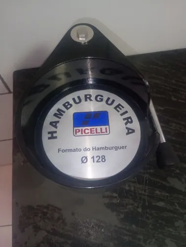 Modeladora de hambúrguer Pirelli nova
