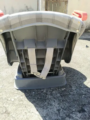 Cadeirinha de bebê para usar no carro