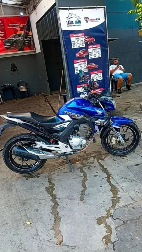 Apenas Venda Cb Twister semi nova 