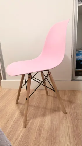 Cadeira Eiffel Rosa