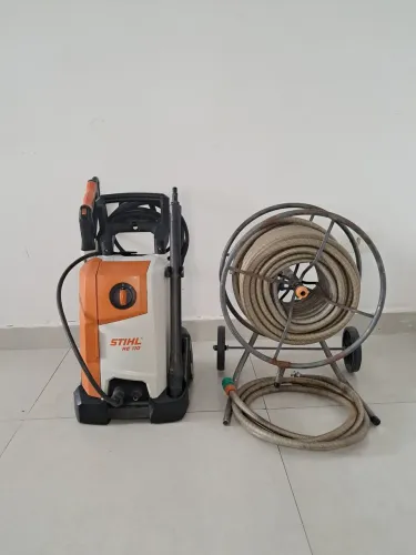 Lavadora de Alta Pressão Stihl RE 110, Cor Branco e Laranja, Carinho e 40m de Mangueira