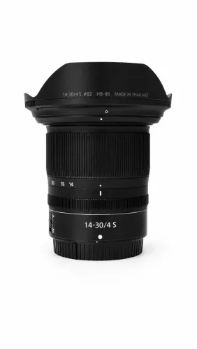Nikkor z 14-30 F4 S semi nova