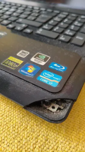 Sony Vaio VPCF215FB ( Leia )