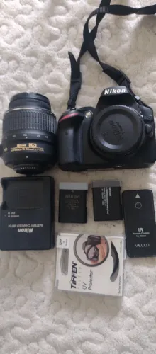 Kit Nikon D3200 Super Completo: Lente + 2 Baterias + Acessórios (1506 Clicks)