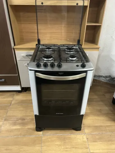 Fogão Eletrolux 4 bocas automático