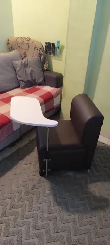 Vendo cadeira de luxo para manicure