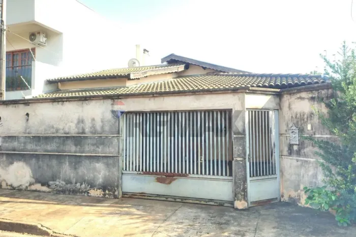 Casa Confortável em Jardim Montreal, Promissão-SP