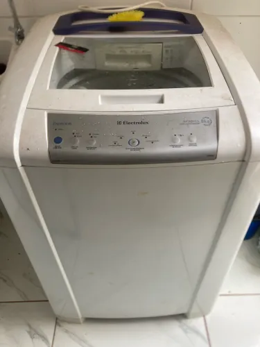 Vendo máquina de lavar roupa pra retirada de peça $ 60