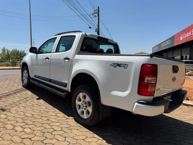 Chevrolet S10 Pick-up LS 2.8 TDI 4X4 CD Dies. Mec. 2024