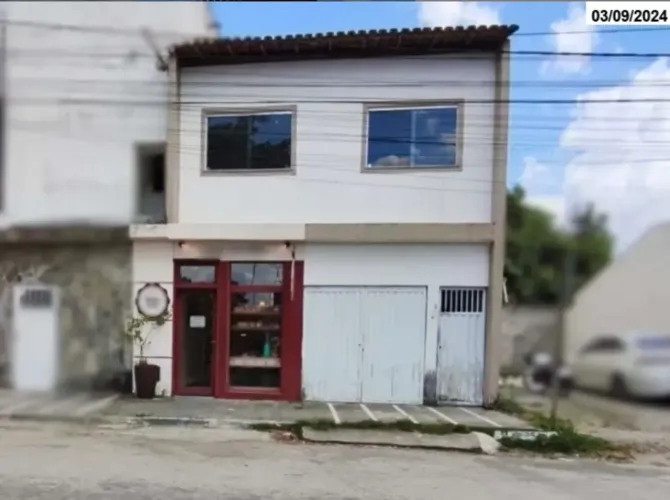 Prédio resid./comercial 351m², Eunápolis/BA