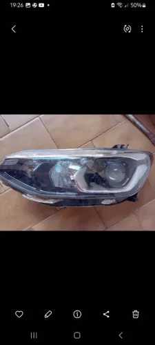 Farol tracker filé  sem led lado direito
