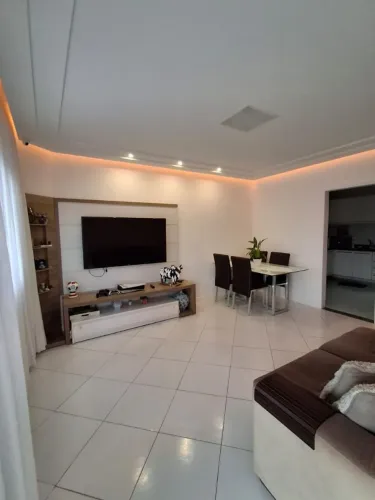 Casa 3/4 com 2 Suítes, Área Gourmet