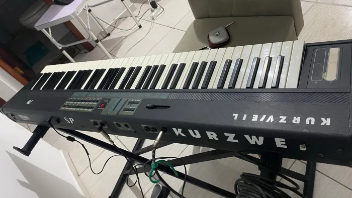 V / T. KURZWEIL SP76 - 76 TECLAS | STAGE PIANO