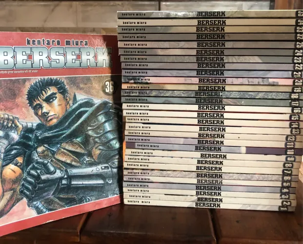 30 VOLUMES MANGÁS BERSERK EDIÇÃO CLÁSSICA 