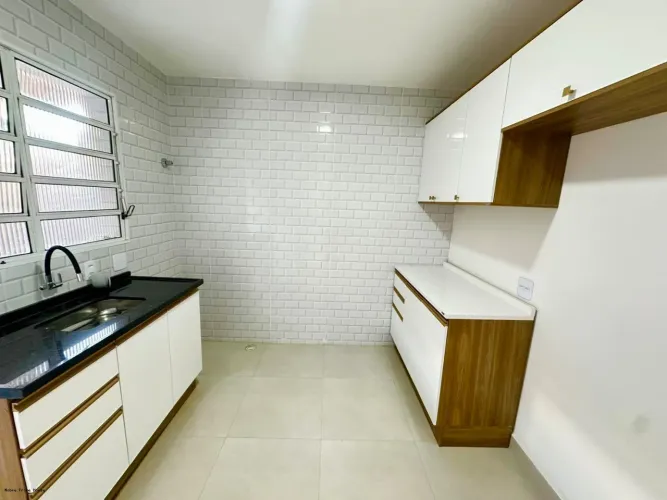 Casa disponível para venda e locacao no Condomínio Cidade Jardim,com ótima localização na 