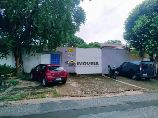 Casa Comercial para Venda e Aluguel no Bairro Aeroporto
