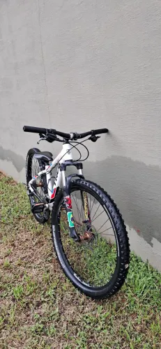 Vende-se bicicleta trek aro 26