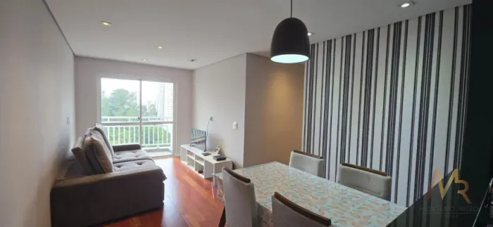 Apartamento para locação mobiliado, com 2 dormitórios, 2 banheiros e 2 vagas, em excelente