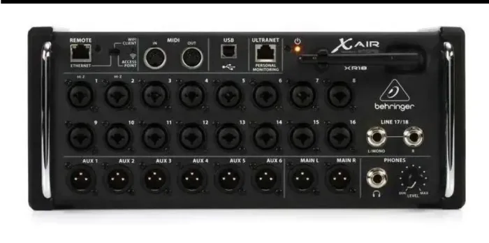 Mesa de Som Behringer XR 18