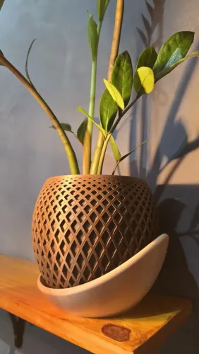 Vaso de plantas 16x16cm com base lindo 3D