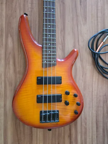 Baixo Ibanez SR250Fm + Meteoro MB15 + Cabos