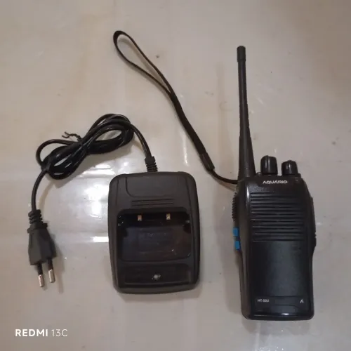 Vendo um rádio comunicador Walkie Talkie Aquário Ht 50 u