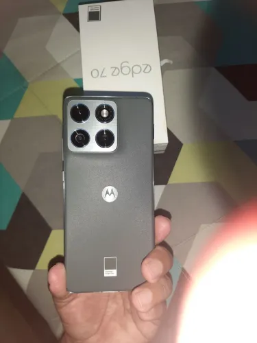 Venda ou troca Motorola edge  70 novo apenas 1 mês  comprado  na bemol.