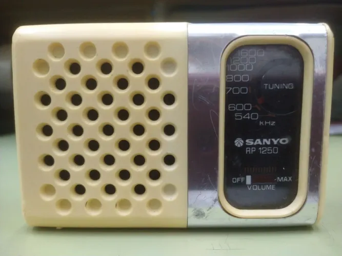 Rádio Sanyo AM RP1250