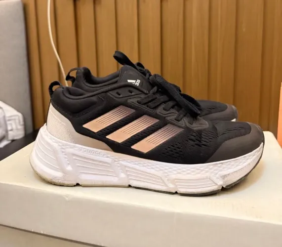 Tênis Feminino Adulto Questar Adidas preto