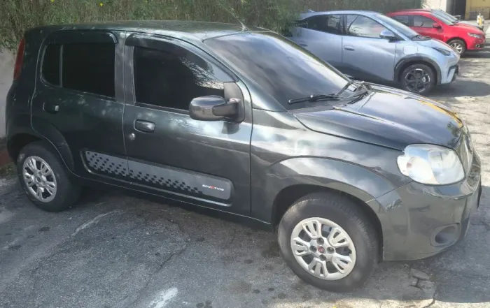 Fiat Uno Vivace Celeb. 1.0 EVO F.flex 8V 5P 2013