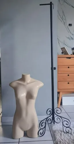 MANEQUIM PEDESTAL