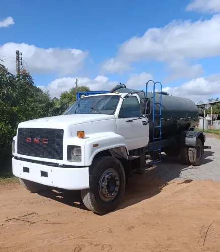 Caminhão GMC - 1999
